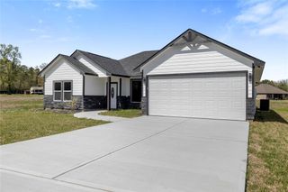 44 Meadow Lake Drive, Trinity, TX 75862