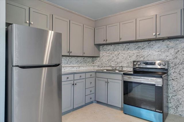 4230 Moomaw AVE, Roanoke, VA 24017