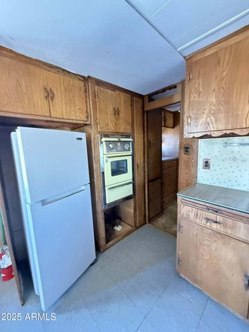 423 E Camino De Pampas --, Huachuca City, AZ 85616