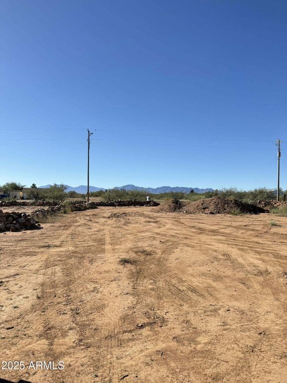 423 E Camino De Pampas --, Huachuca City, AZ 85616