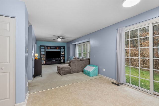 1012 Woodridge Drive, North Strabane, PA 15317