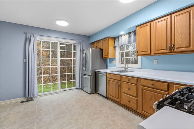 1012 Woodridge Drive, North Strabane, PA 15317