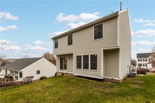 1012 Woodridge Drive, North Strabane, PA 15317