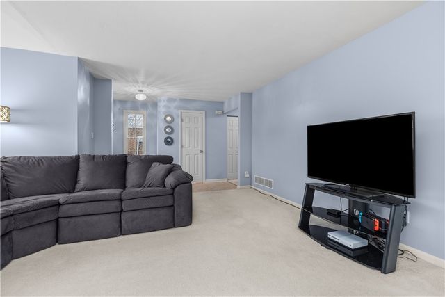 1012 Woodridge Drive, North Strabane, PA 15317