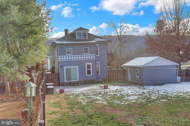 541 UNION ST, Millersburg, PA 17061