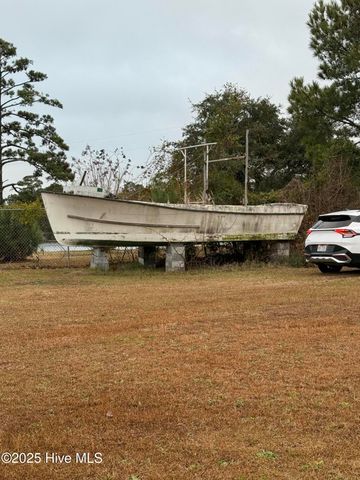 228 Gill Net Lane, Sneads Ferry, NC 28460