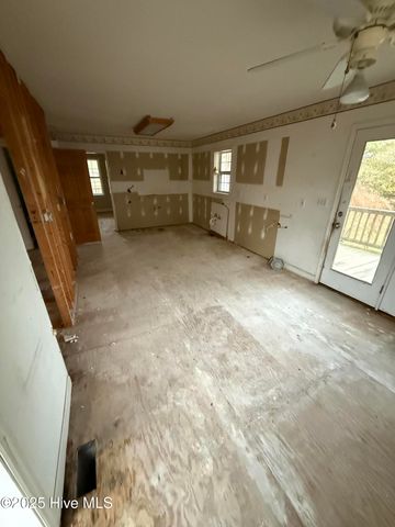 228 Gill Net Lane, Sneads Ferry, NC 28460