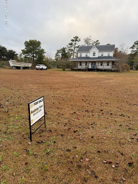 228 Gill Net Lane, Sneads Ferry, NC 28460