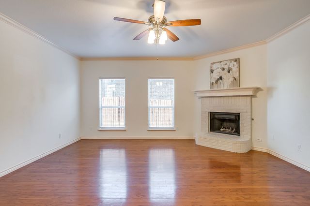1300 Ocotillo Lane, Fort Worth, TX 76177