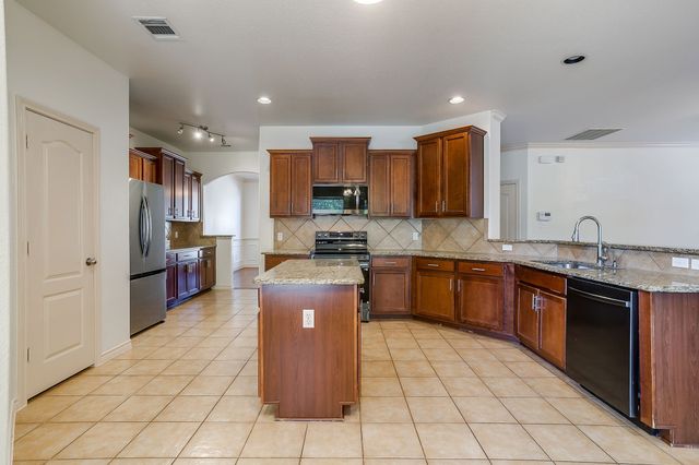 1300 Ocotillo Lane, Fort Worth, TX 76177