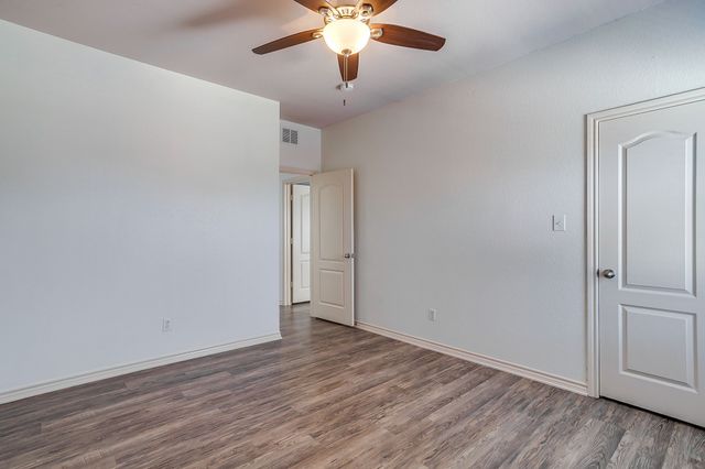 1300 Ocotillo Lane, Fort Worth, TX 76177
