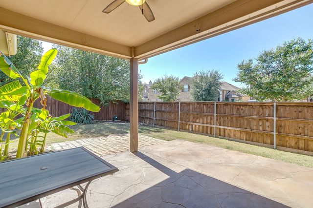 1300 Ocotillo Lane, Fort Worth, TX 76177