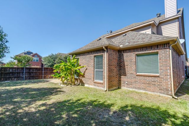 1300 Ocotillo Lane, Fort Worth, TX 76177