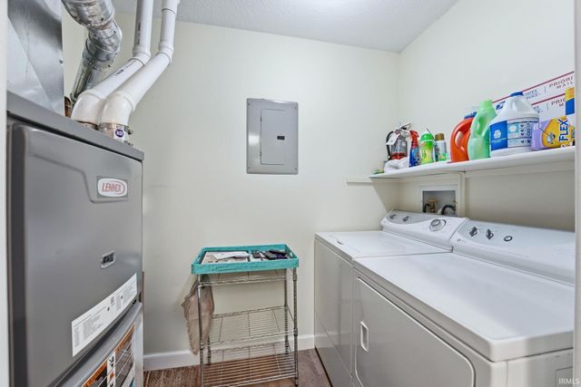 2402 Winona Ave Apt 8, Winona Lake, IN 46590