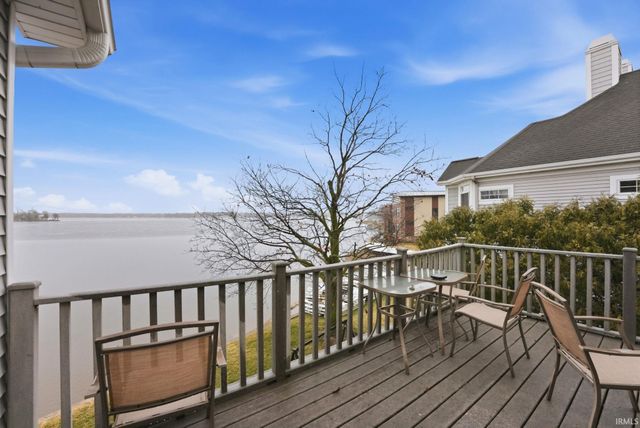 2402 Winona Ave Apt 8, Winona Lake, IN 46590