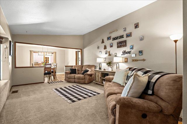 15886 Gibboney Ln, Grass Valley, CA 95949