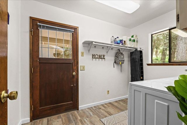 15886 Gibboney Ln, Grass Valley, CA 95949