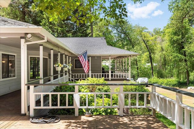 15886 Gibboney Ln, Grass Valley, CA 95949