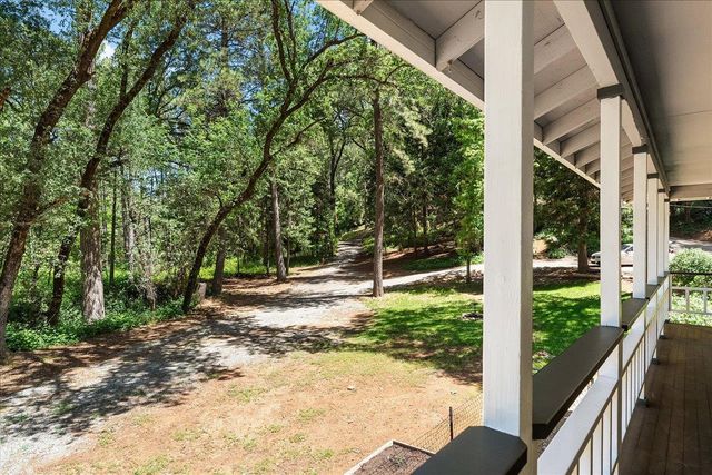 15886 Gibboney Ln, Grass Valley, CA 95949