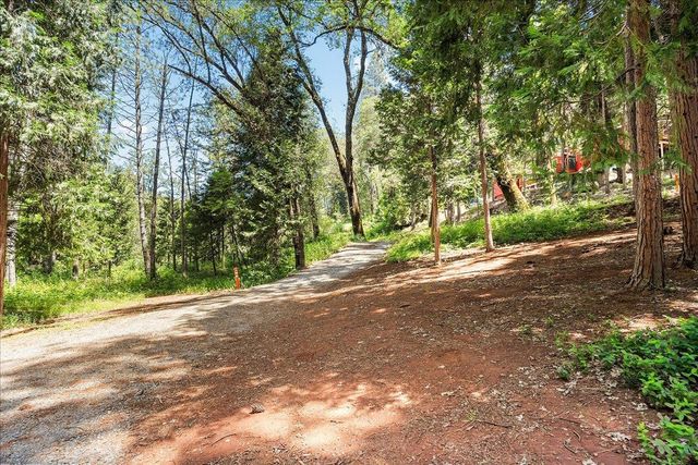 15886 Gibboney Ln, Grass Valley, CA 95949