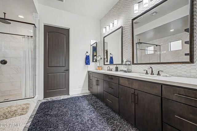 1682 E GILLCREST Road, Gilbert, AZ 85298