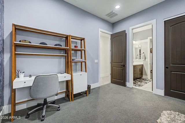 1682 E GILLCREST Road, Gilbert, AZ 85298