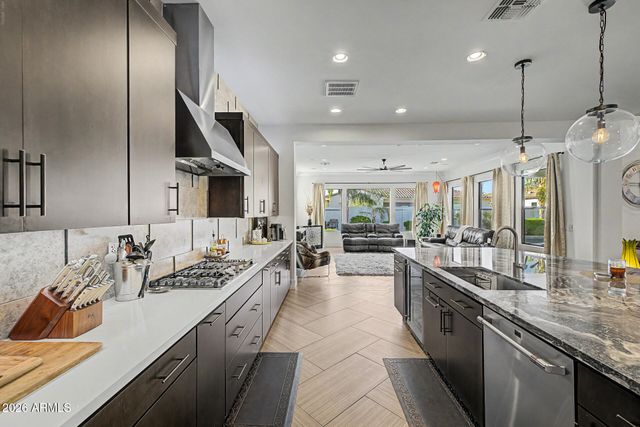 1682 E GILLCREST Road, Gilbert, AZ 85298