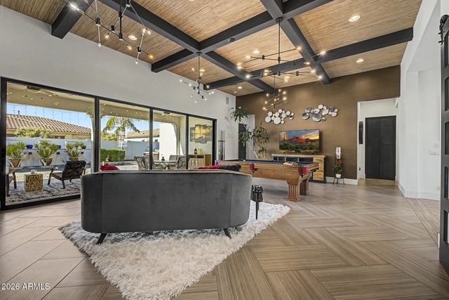 1682 E GILLCREST Road, Gilbert, AZ 85298