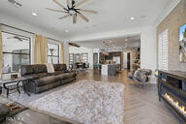 1682 E GILLCREST Road, Gilbert, AZ 85298