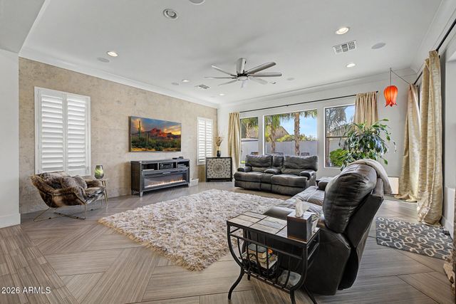 1682 E GILLCREST Road, Gilbert, AZ 85298