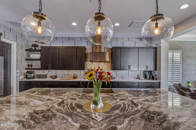 1682 E GILLCREST Road, Gilbert, AZ 85298