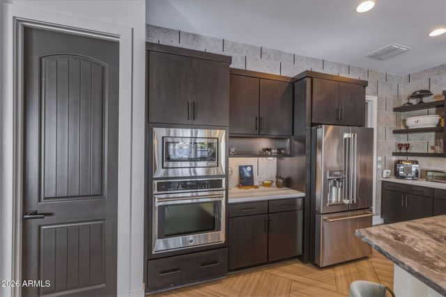 1682 E GILLCREST Road, Gilbert, AZ 85298