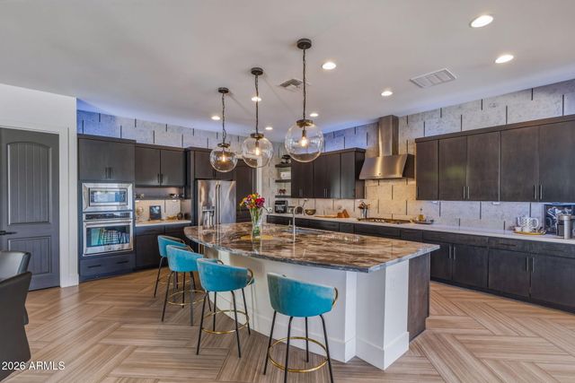 1682 E GILLCREST Road, Gilbert, AZ 85298