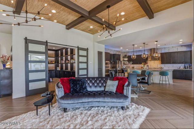 1682 E GILLCREST Road, Gilbert, AZ 85298