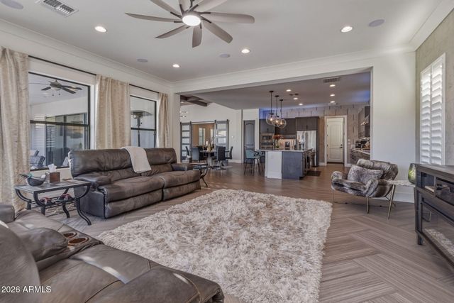 1682 E GILLCREST Road, Gilbert, AZ 85298