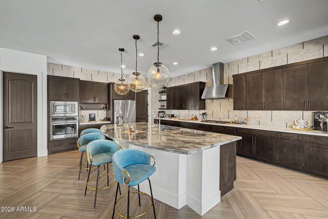 1682 E GILLCREST Road, Gilbert, AZ 85298
