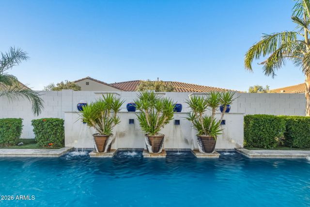 1682 E GILLCREST Road, Gilbert, AZ 85298