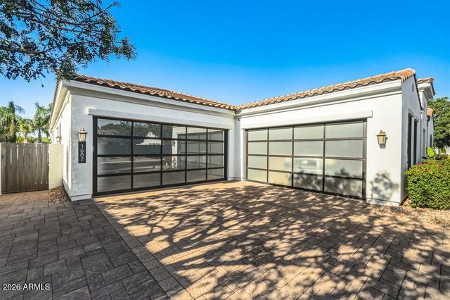 1682 E GILLCREST Road, Gilbert, AZ 85298