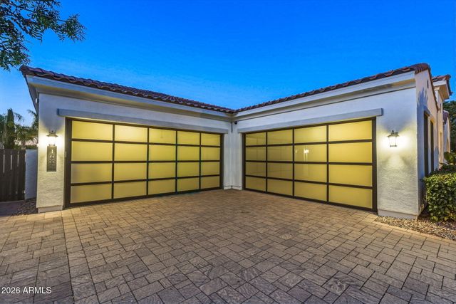 1682 E GILLCREST Road, Gilbert, AZ 85298