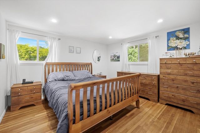 21 Mcadams Rd, Framingham, MA 01701