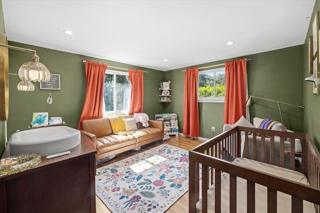 21 Mcadams Rd, Framingham, MA 01701