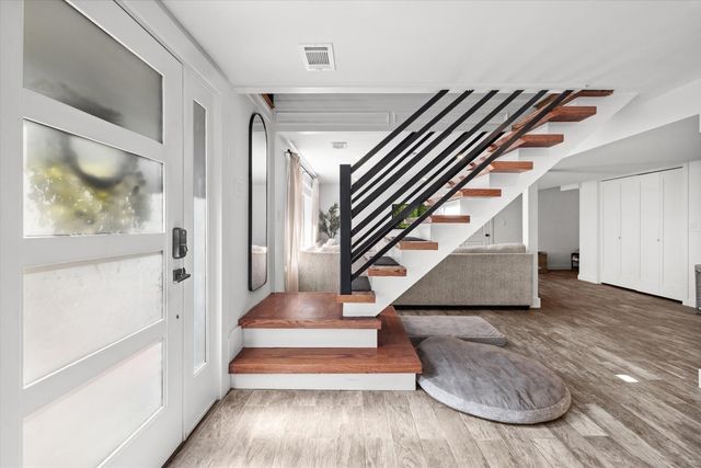 21 Mcadams Rd, Framingham, MA 01701