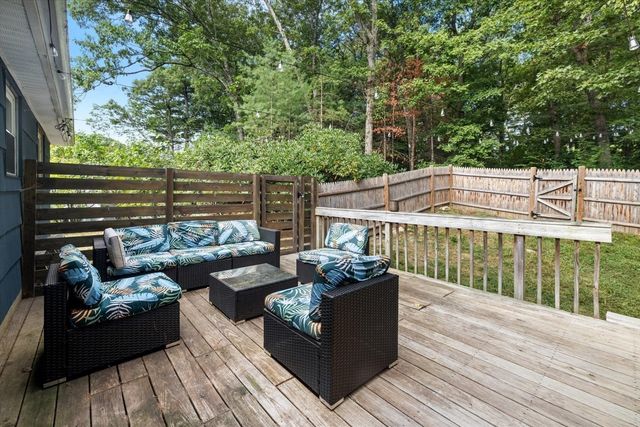 21 Mcadams Rd, Framingham, MA 01701