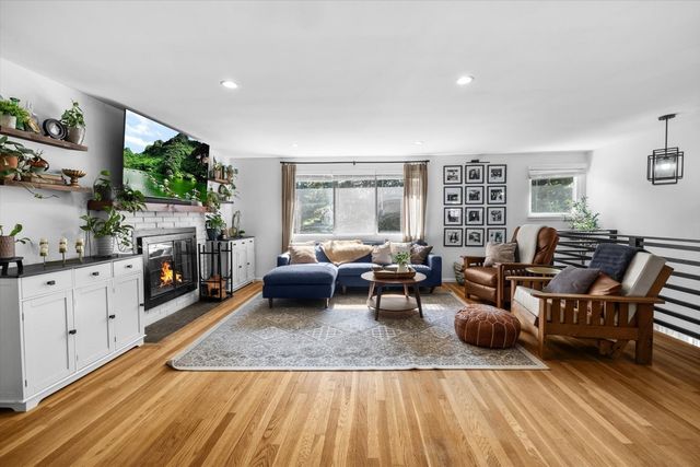 21 Mcadams Rd, Framingham, MA 01701