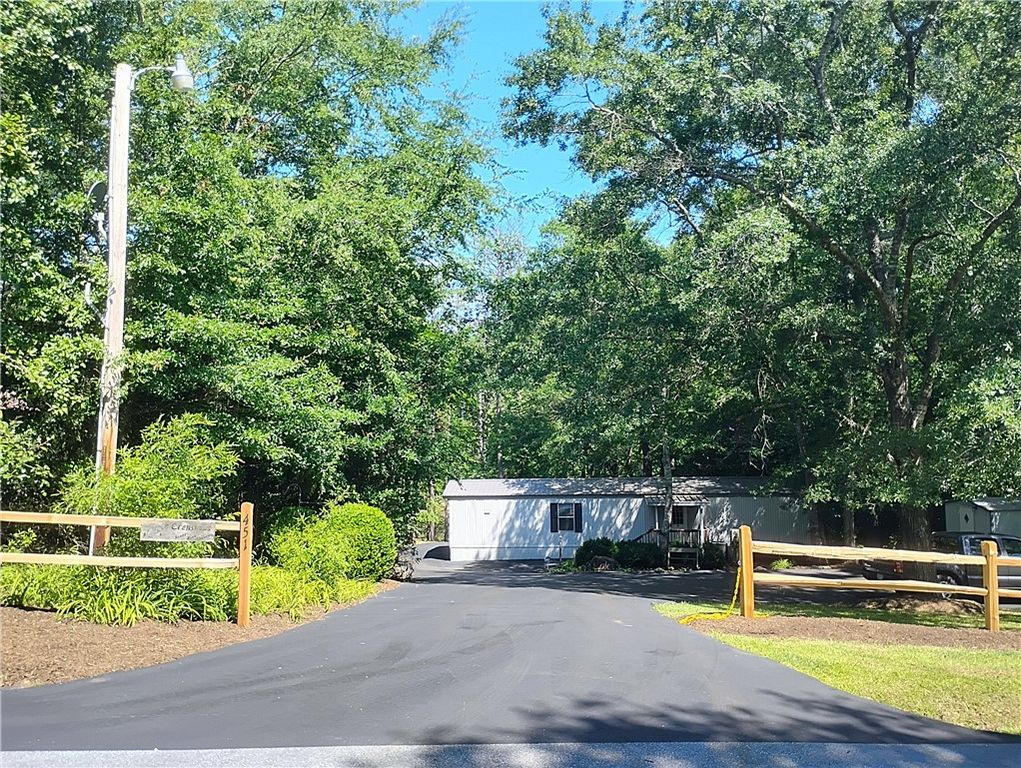 451 North Leroy Road, Seneca, SC 29672