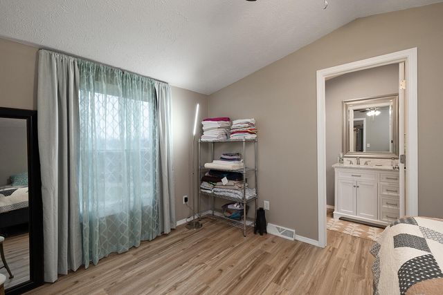 23264 Lawrence 2230, Aurora, MO 65605