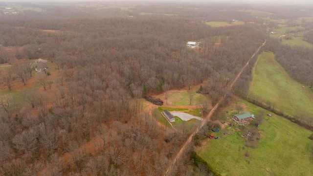 23264 Lawrence 2230, Aurora, MO 65605