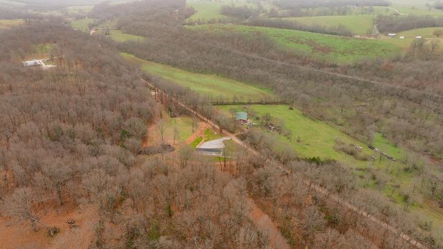 23264 Lawrence 2230, Aurora, MO 65605