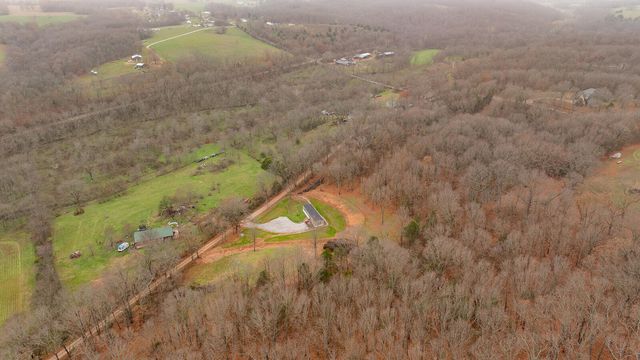 23264 Lawrence 2230, Aurora, MO 65605