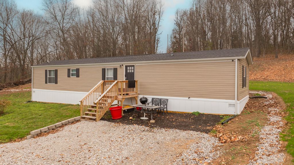 23264 Lawrence 2230, Aurora, MO 65605